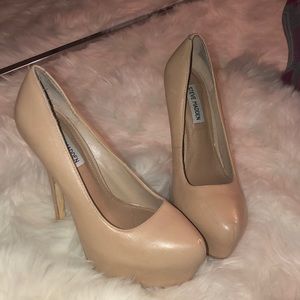 Women Nude Steve Madden Heels